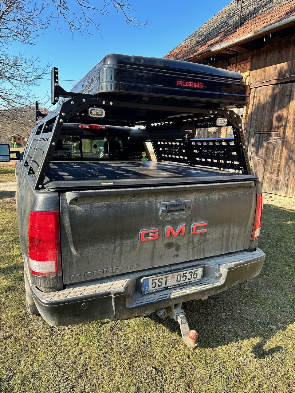 GMC Sierra - interiér