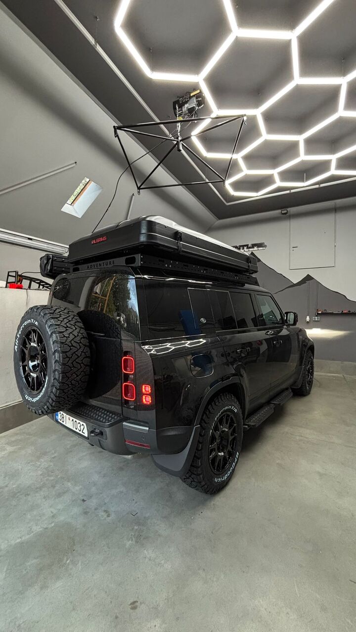Land Rover Defender 110 - Expediční úprava (5)