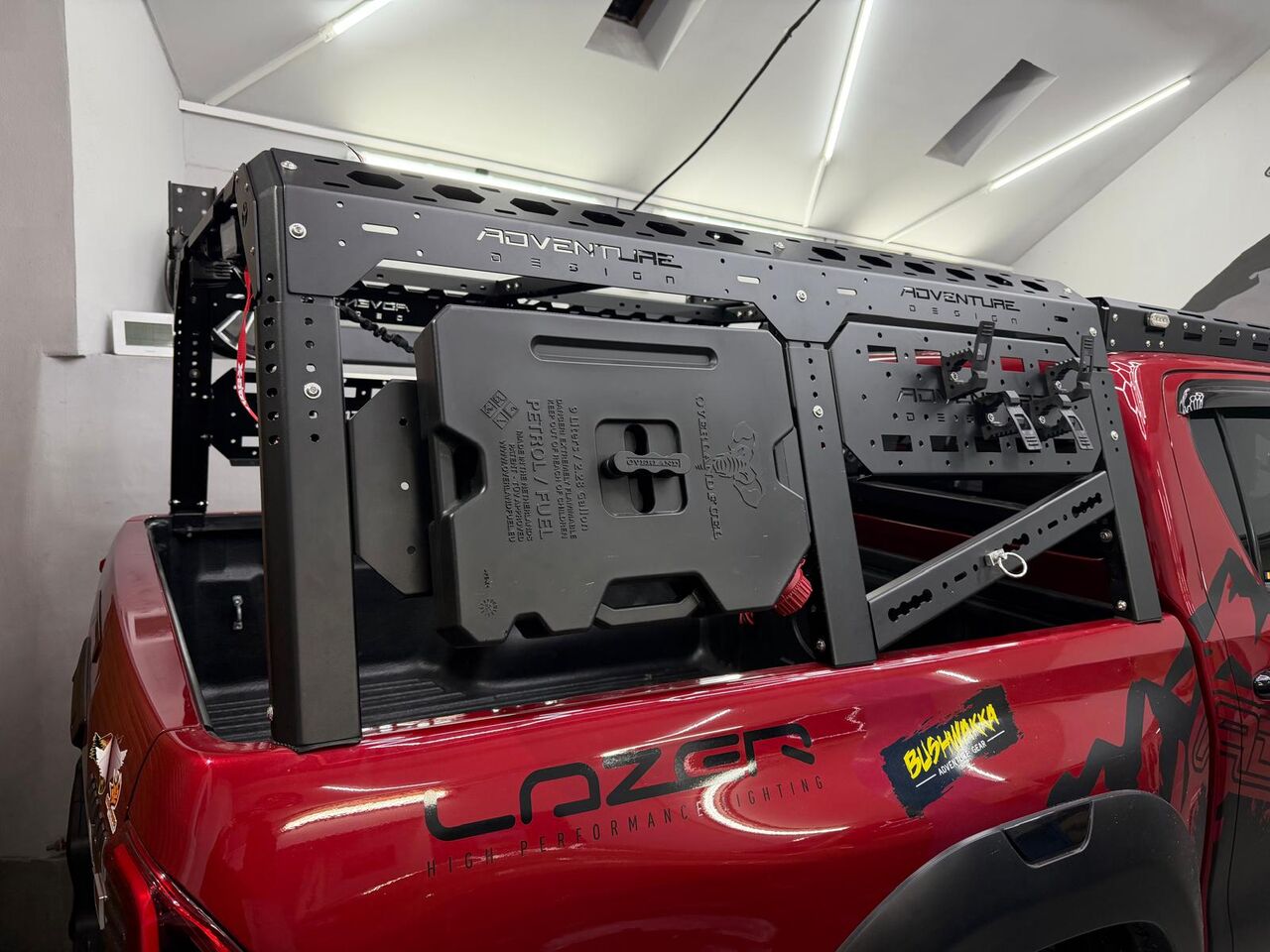 Toyota Hilux - Adventure Design 2026 (20)