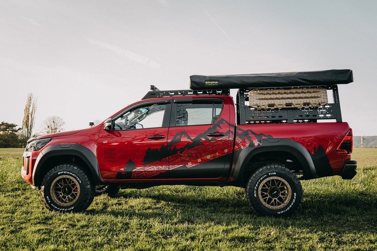 Toyota Hilux - hlavní pohled
