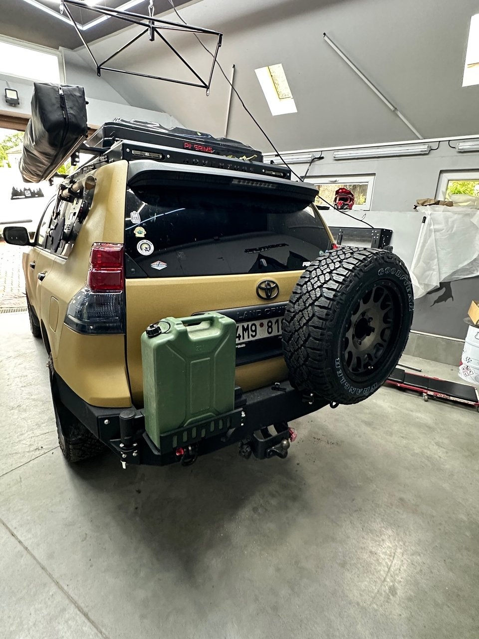 Toyota Land Cruiser - interiér