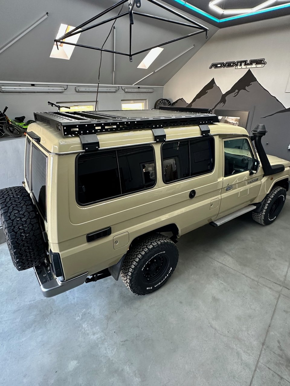 Toyota Land Cruiser - hlavní pohled