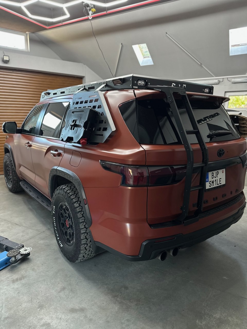 Toyota Sequoia - hlavní pohled